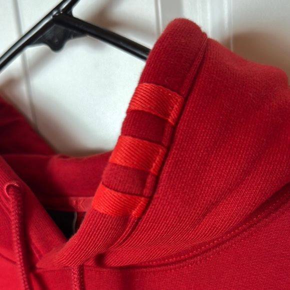 Red Heart Embroidered Men's Hoodie - Picture 4 of 9